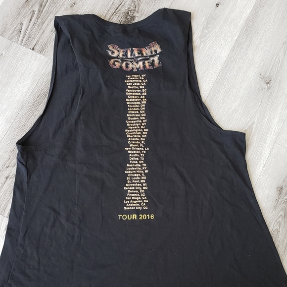 Selena Gomez Conert Tour t-shirt XXL - Picture 3 of 5